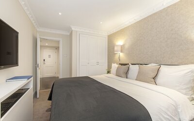 Mayfair House