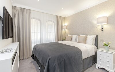 Mayfair House
