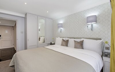 Mayfair House