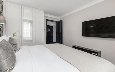 Mayfair House