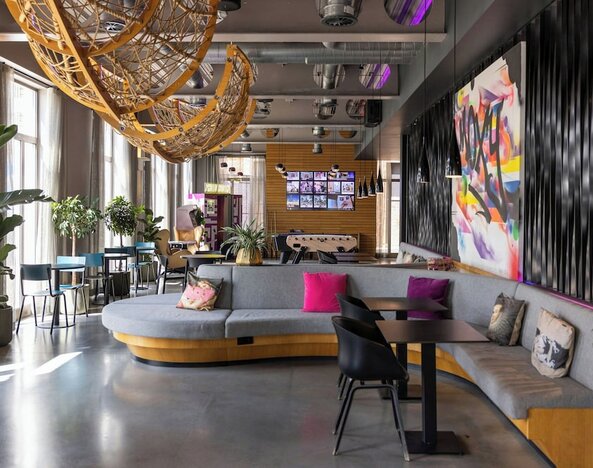 Moxy London Excel
