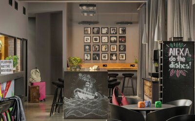 Moxy London Excel