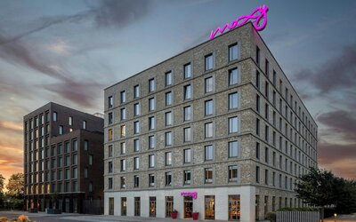 Moxy London Excel