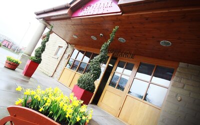 Red Hall Hotel