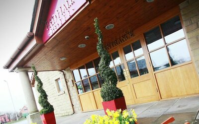Red Hall Hotel
