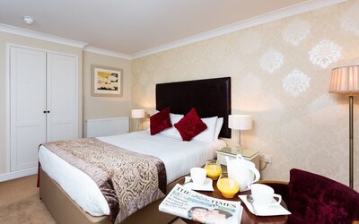 Red Hall Hotel
