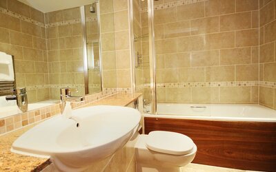 Red Hall Hotel