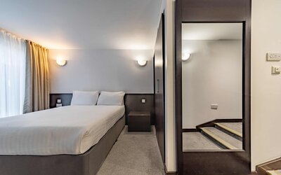 Central Park Hotel