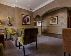 Phoenix Hotel