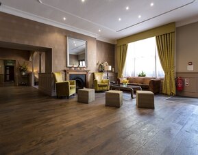 Phoenix Hotel
