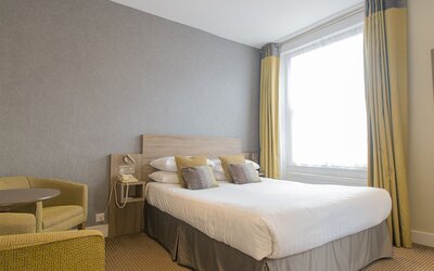 Phoenix Hotel