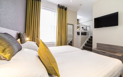 Phoenix Hotel