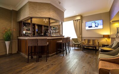 Phoenix Hotel