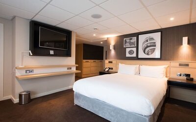 Spacious day use room at DoubleTree By Hilton Coventry Building Society Arena.