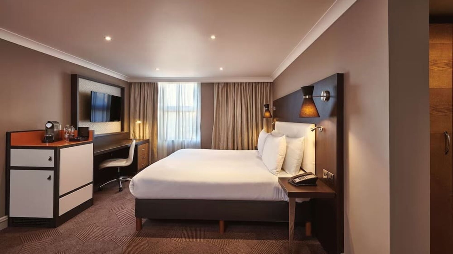 Spacious day use room at DoubleTree By Hilton London - Ealing. 