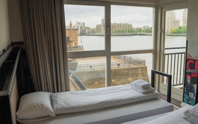 a&o London Docklands Riverside