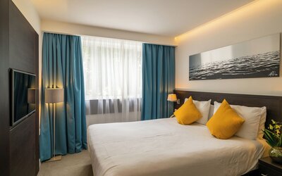 Pelican London Hotel and Residence