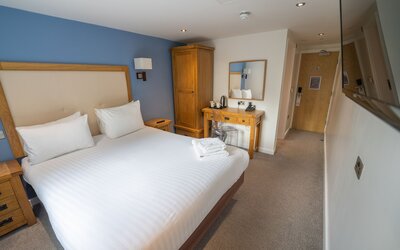 Waterside Hotel & Leisure Club