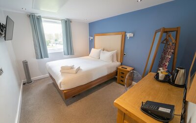 Waterside Hotel & Leisure Club
