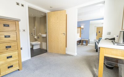 Waterside Hotel & Leisure Club