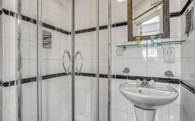 Opulence Boutique Hotel