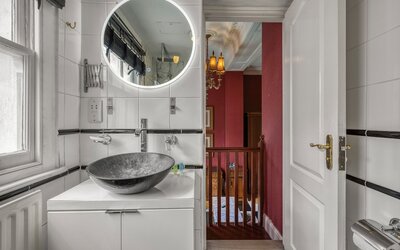 Opulence Boutique Hotel