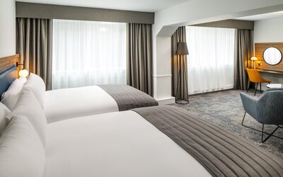 Crowne Plaza Manchester Airport by IHG