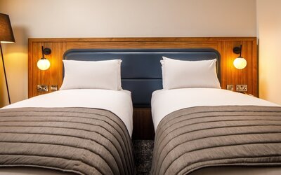 Crowne Plaza Manchester Airport by IHG