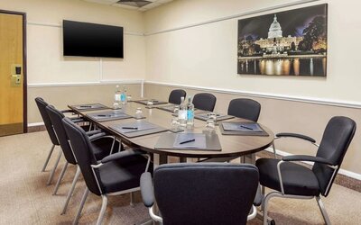 Professional meeting room at DoubleTree By Hilton Manchester Airport. 
