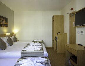 Kings Cross Inn Hotel