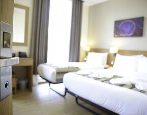 Kings Cross Inn Hotel