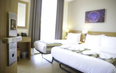 Kings Cross Inn Hotel