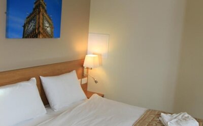 Kings Cross Inn Hotel