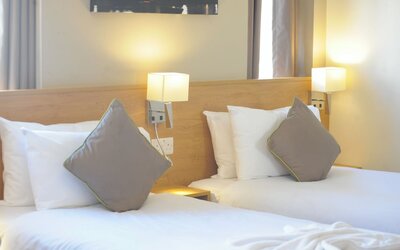 Kings Cross Inn Hotel