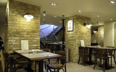 Kings Cross Inn Hotel