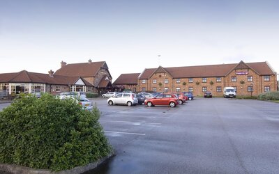 Premier Inn Manchester - Denton