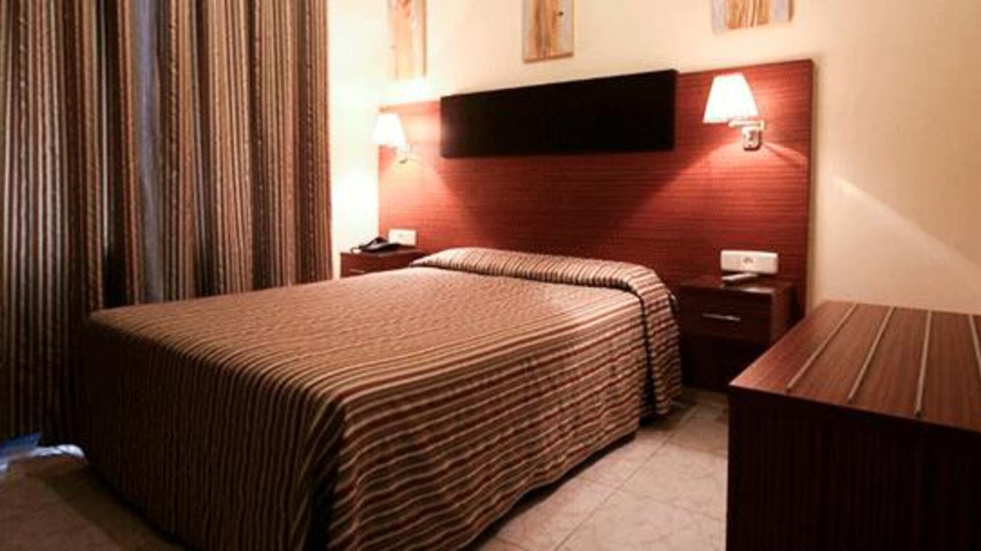 Hostal Atocha Almudena Martín