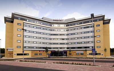 Premier Inn Manchester Airport - M56/J6 Runger Lane North