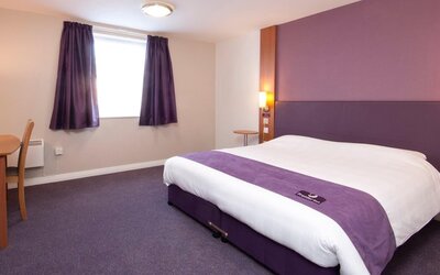 Premier Inn Manchester Airport - M56/J6 Runger Lane North