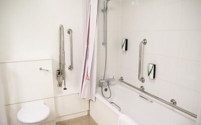 Premier Inn Manchester Airport - M56/J6 Runger Lane North