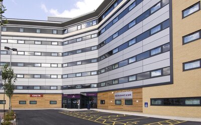 Premier Inn Manchester Airport - M56/J6 Runger Lane North