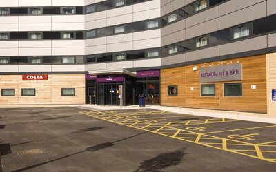 Premier Inn Manchester Airport - M56/J6 Runger Lane North