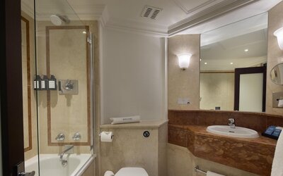Radisson Blu Hotel, London Leicester Square