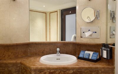 Radisson Blu Hotel, London Leicester Square
