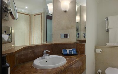 Radisson Blu Hotel, London Leicester Square