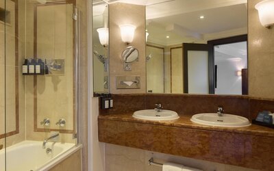 Radisson Blu Hotel, London Leicester Square