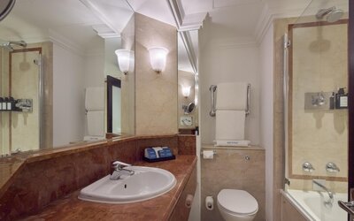 Radisson Blu Hotel, London Leicester Square