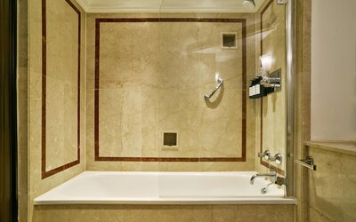 Radisson Blu Hotel, London Leicester Square