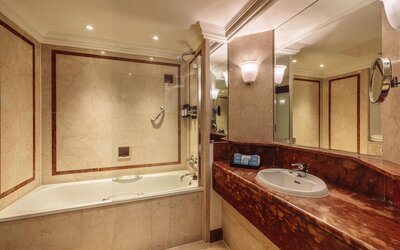 Radisson Blu Hotel, London Leicester Square
