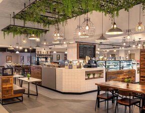 Coffee shop available at Hilton London Metropole. 